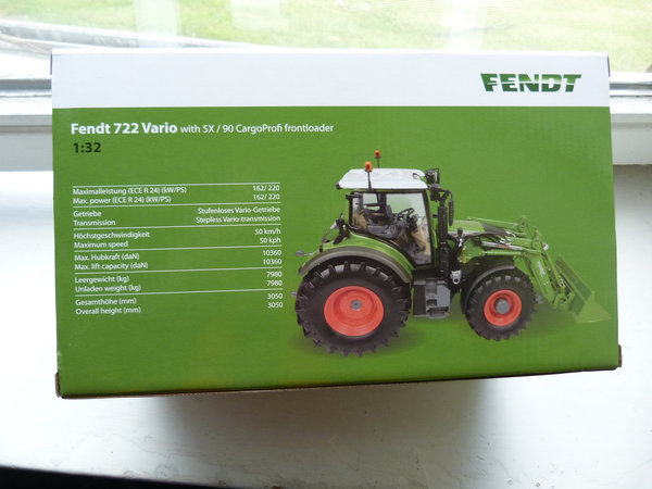 Fendt 722 Vario mit Frontlader - Nature Green UH 4975